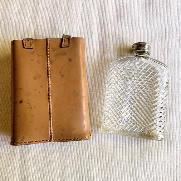 VINTAGE UNIVERSAL PAT'D FEB 8 1927 GLASS POCKET HIP FLASK AND FLASK HOLDER - Picture 3 of 16